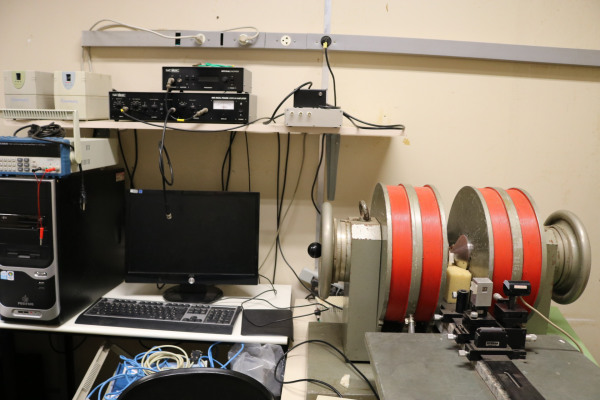 Equipamento de Birrefringência Magnética Estática
